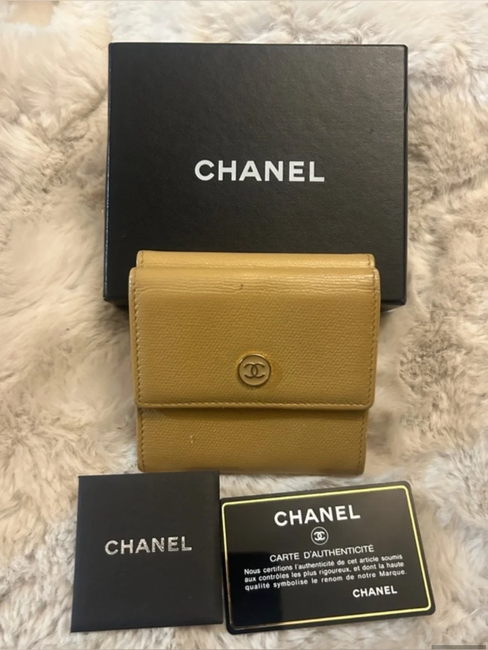 CHANEL COCO DOUBLE SNAP COMPACT WALLET VINTAGE TAN